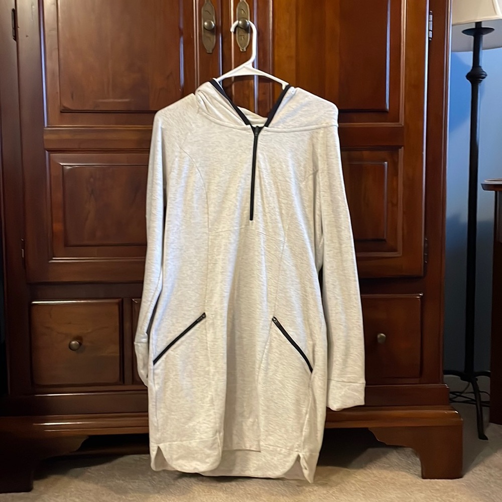 Athleta hooded tunic dress in size large